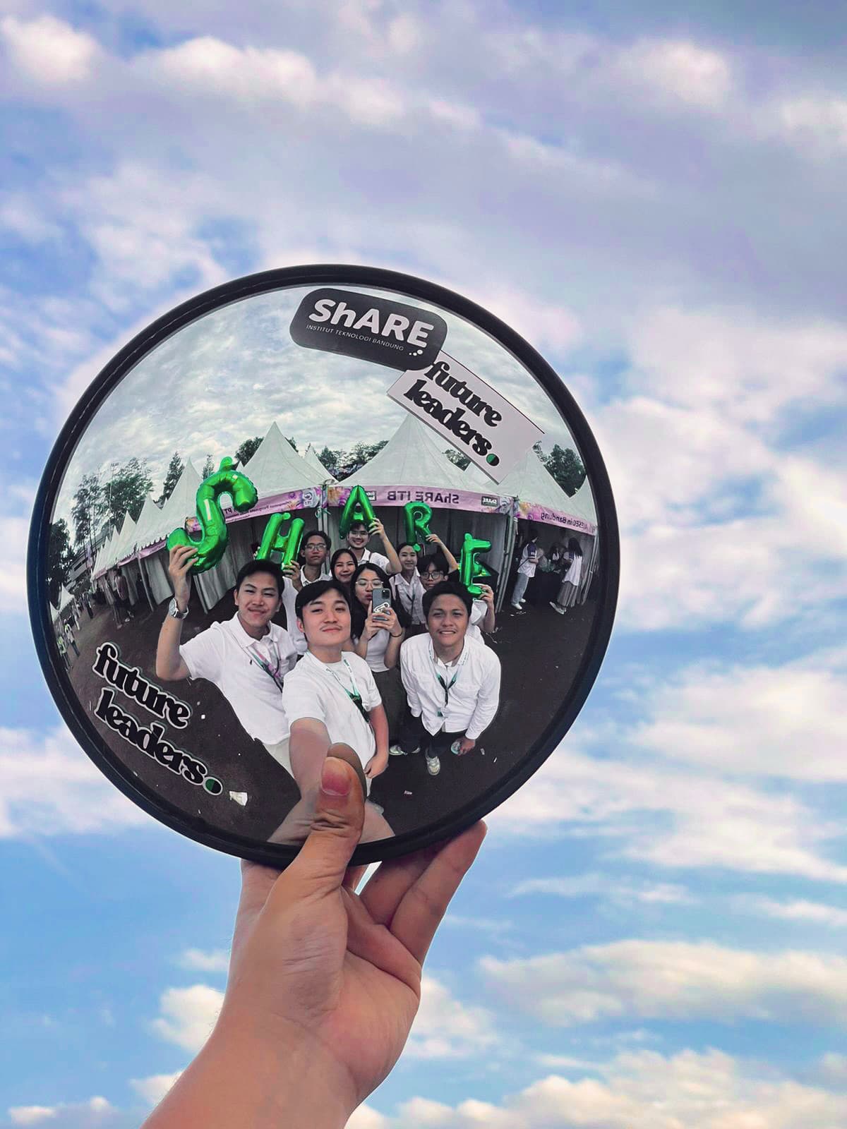 ShARE ITB team celebrating at a future leaders event